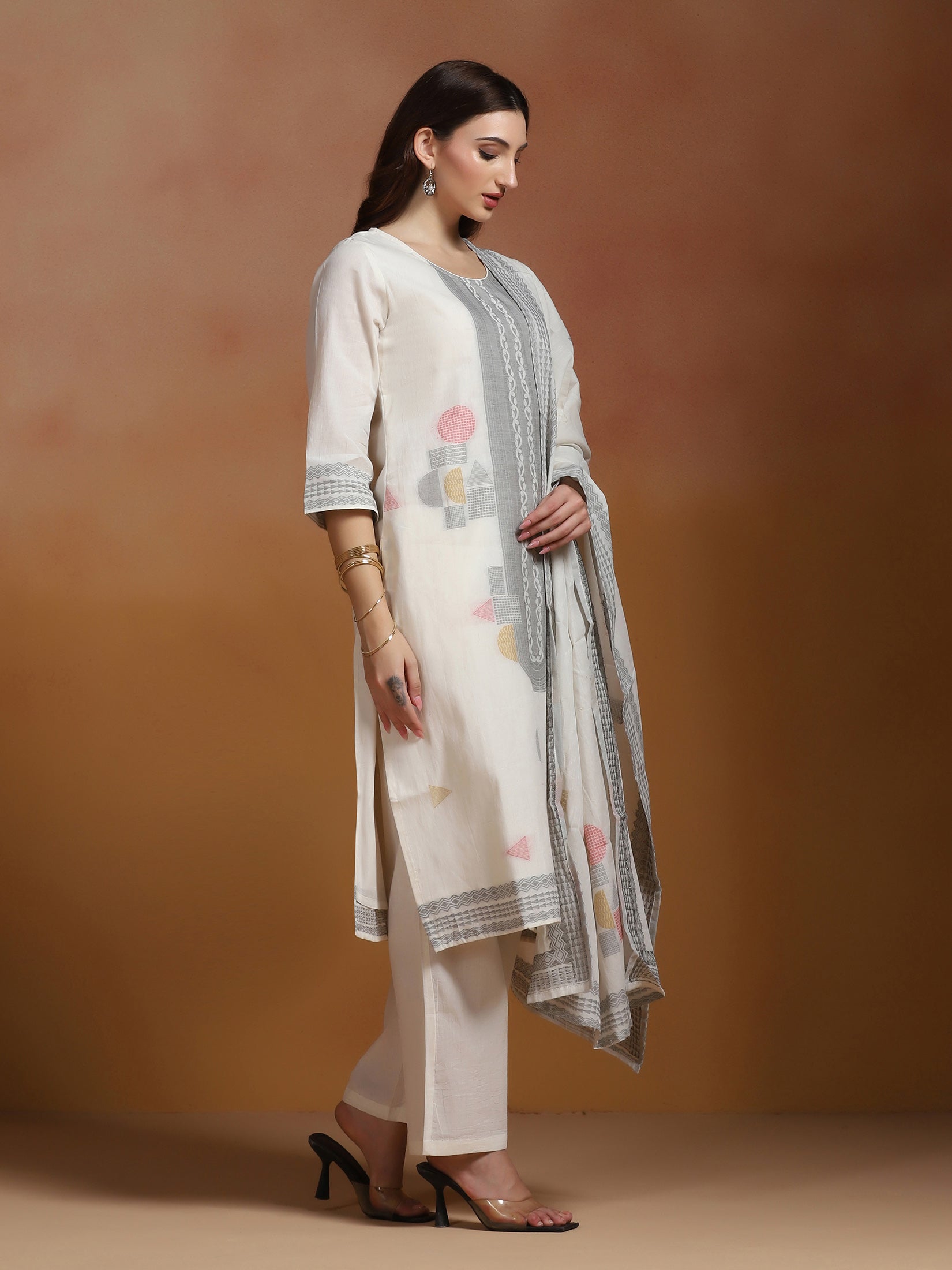 Women Off White Cotton Jacquard Kurta Comfort Pant Dupatta