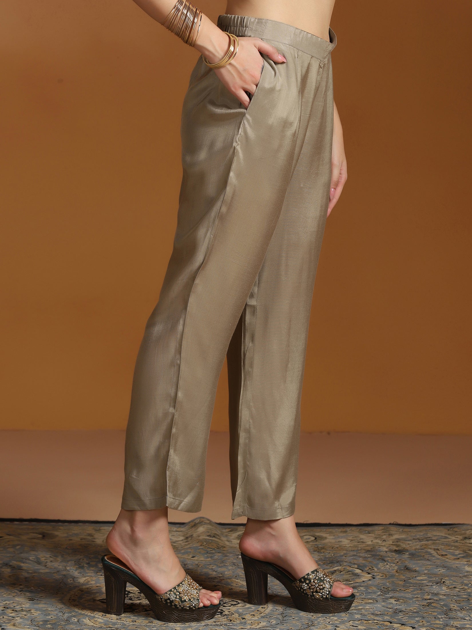 Women Linen Olive Embroidered Kurta Comfort Pant Dupatta