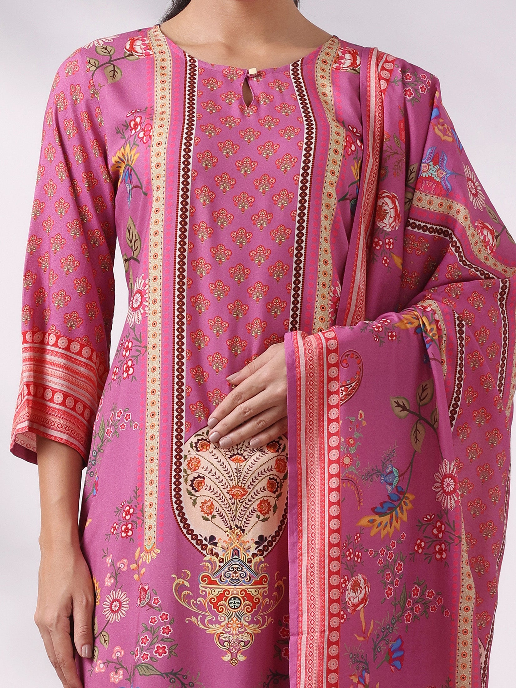 Women Liva Lilac Floral Print Kurta Comfort Pant Dupatta