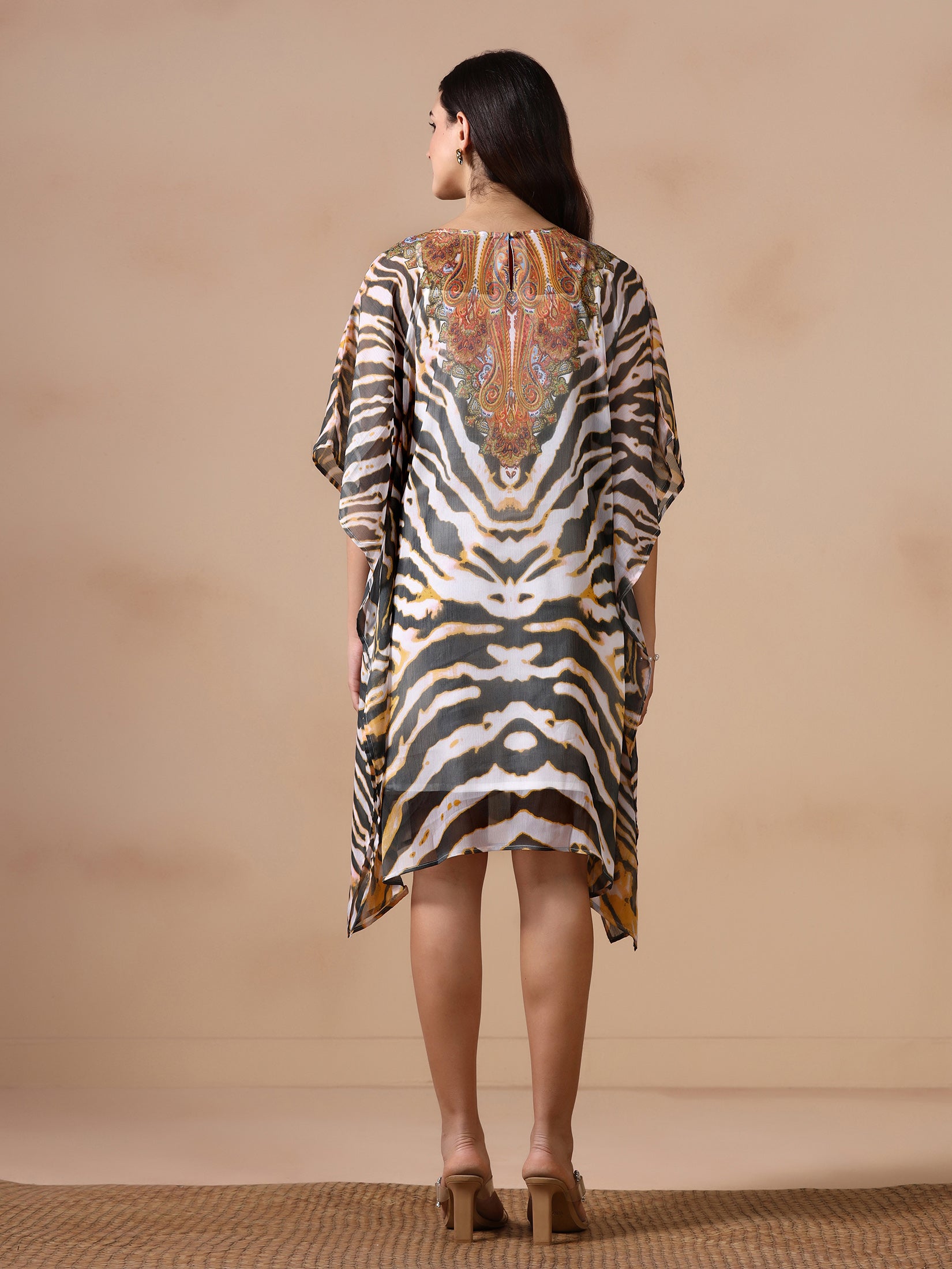 Women Chiffon Off White and Green Printed Kaftan with Inner