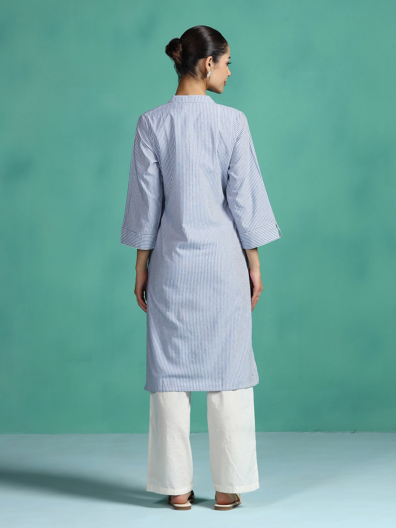 Women Poly Cotton Blue Yarn Dyed Kurta