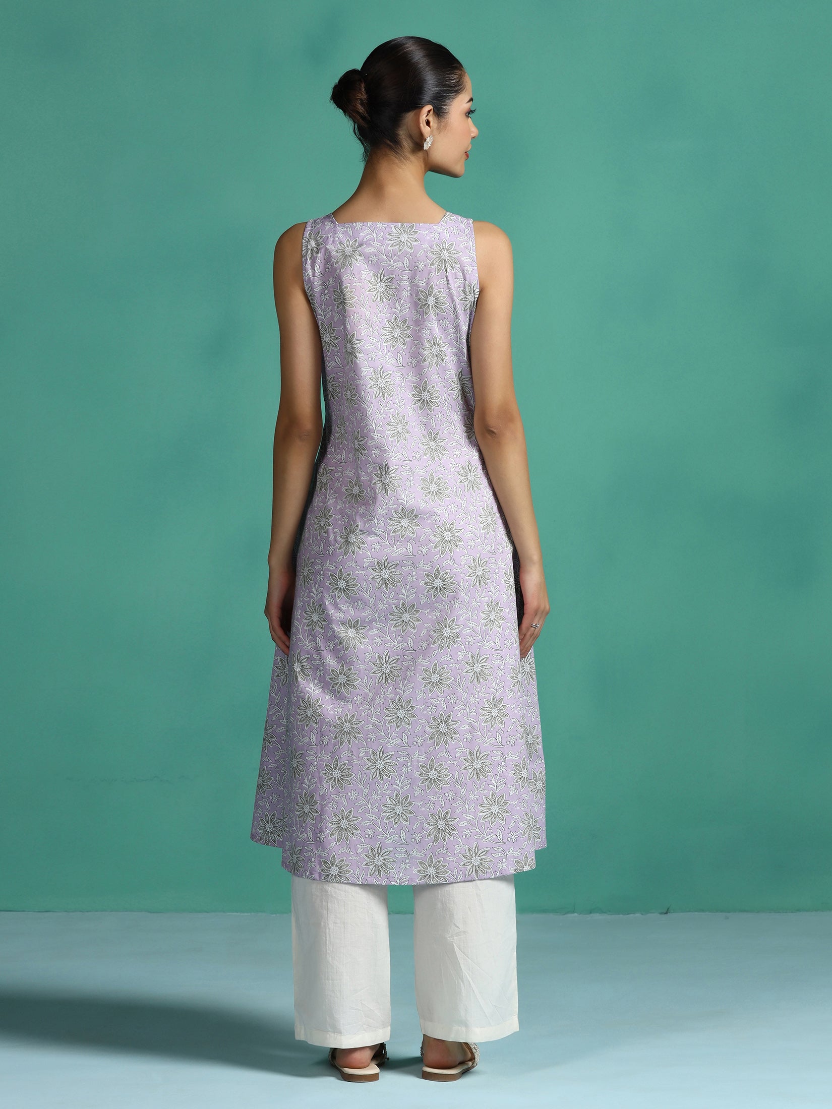 Women Cotton Lilac Floral Print Kurta