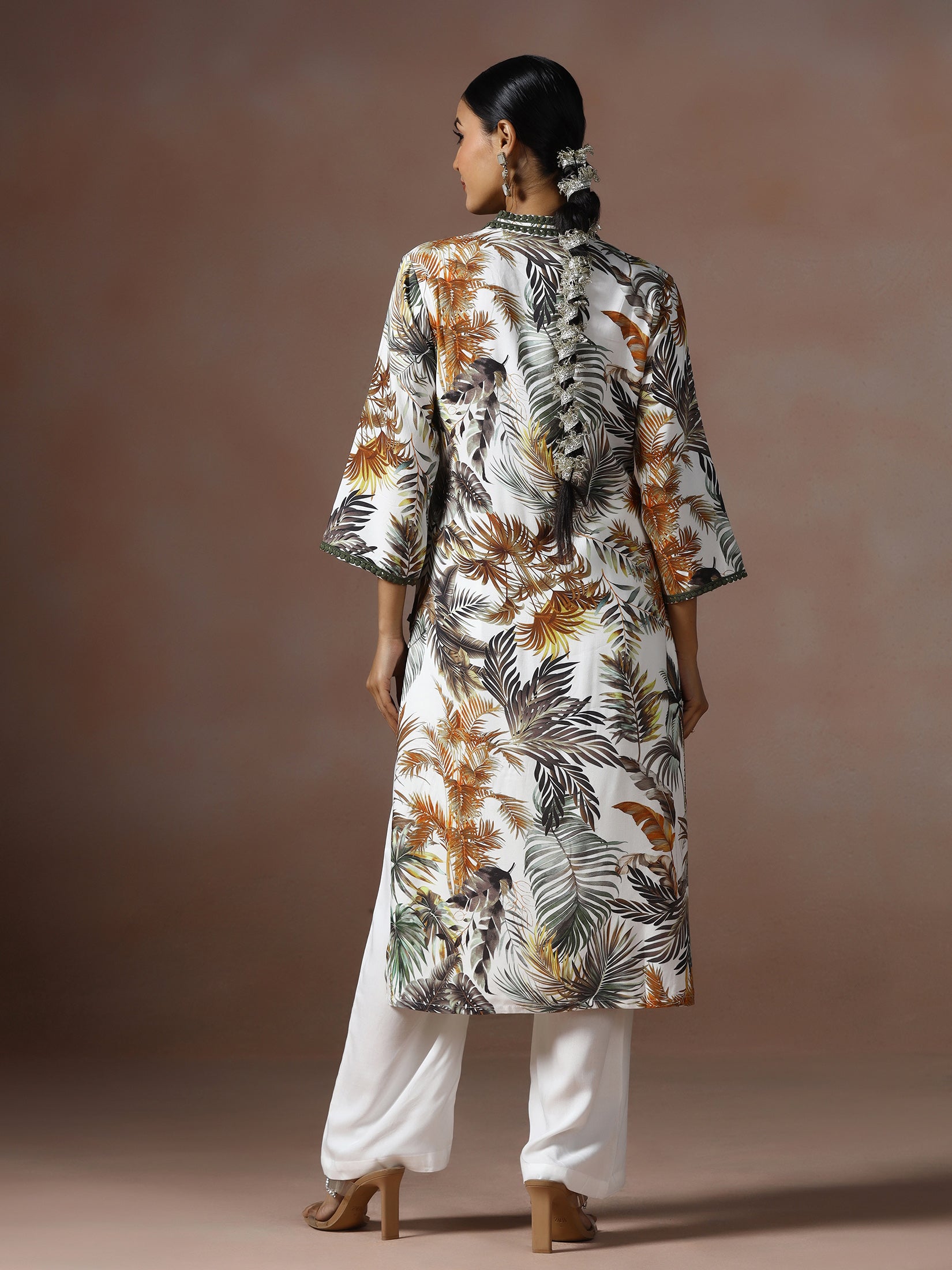 Women Liva Multicolor Printed Kurta With Comfort Pant