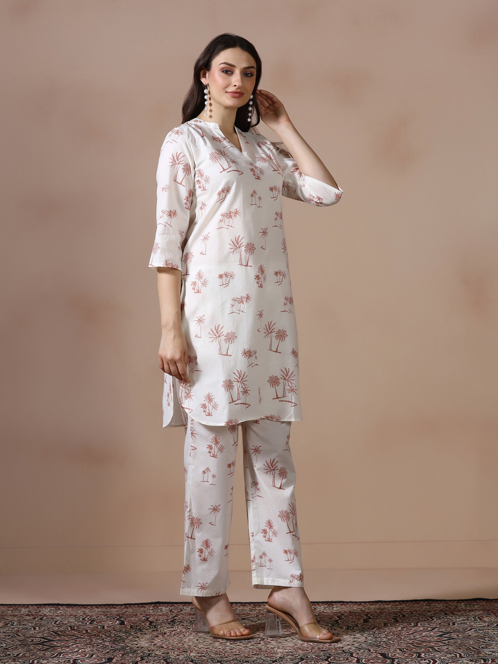 Women Cotton Off White Printed Kurta With Comfort Pant