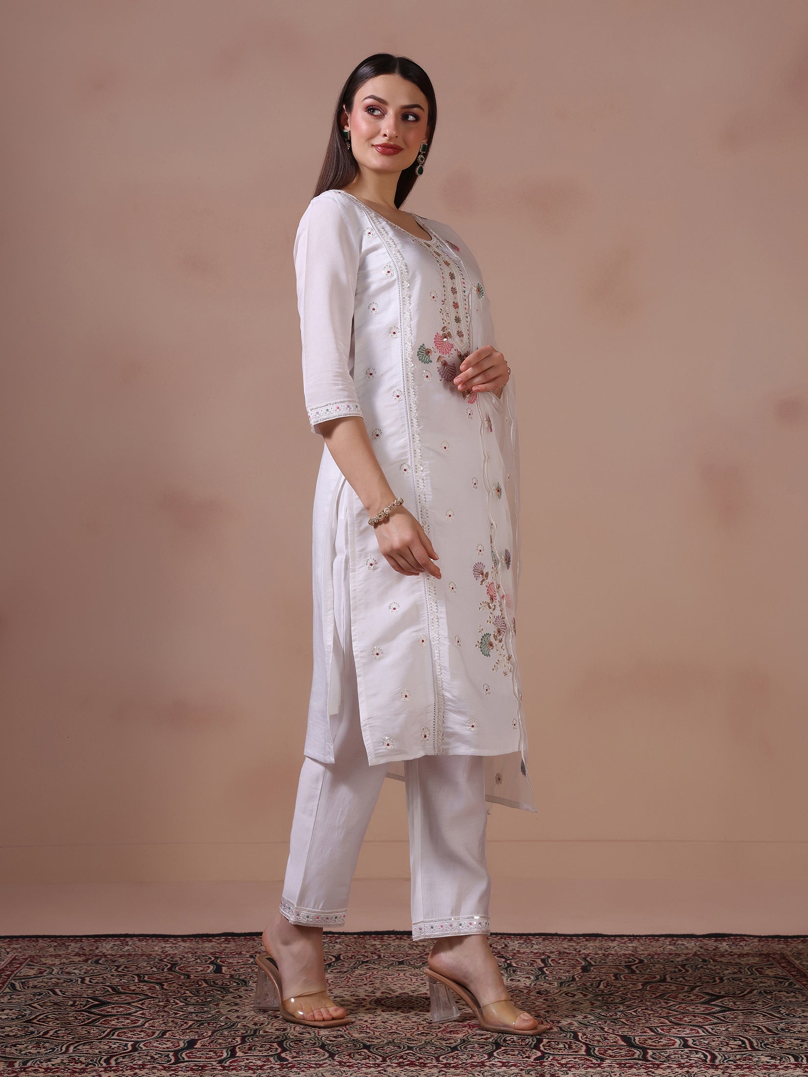 Women Mul Chanderi White Embroidered Kurta Trouser Dupatta