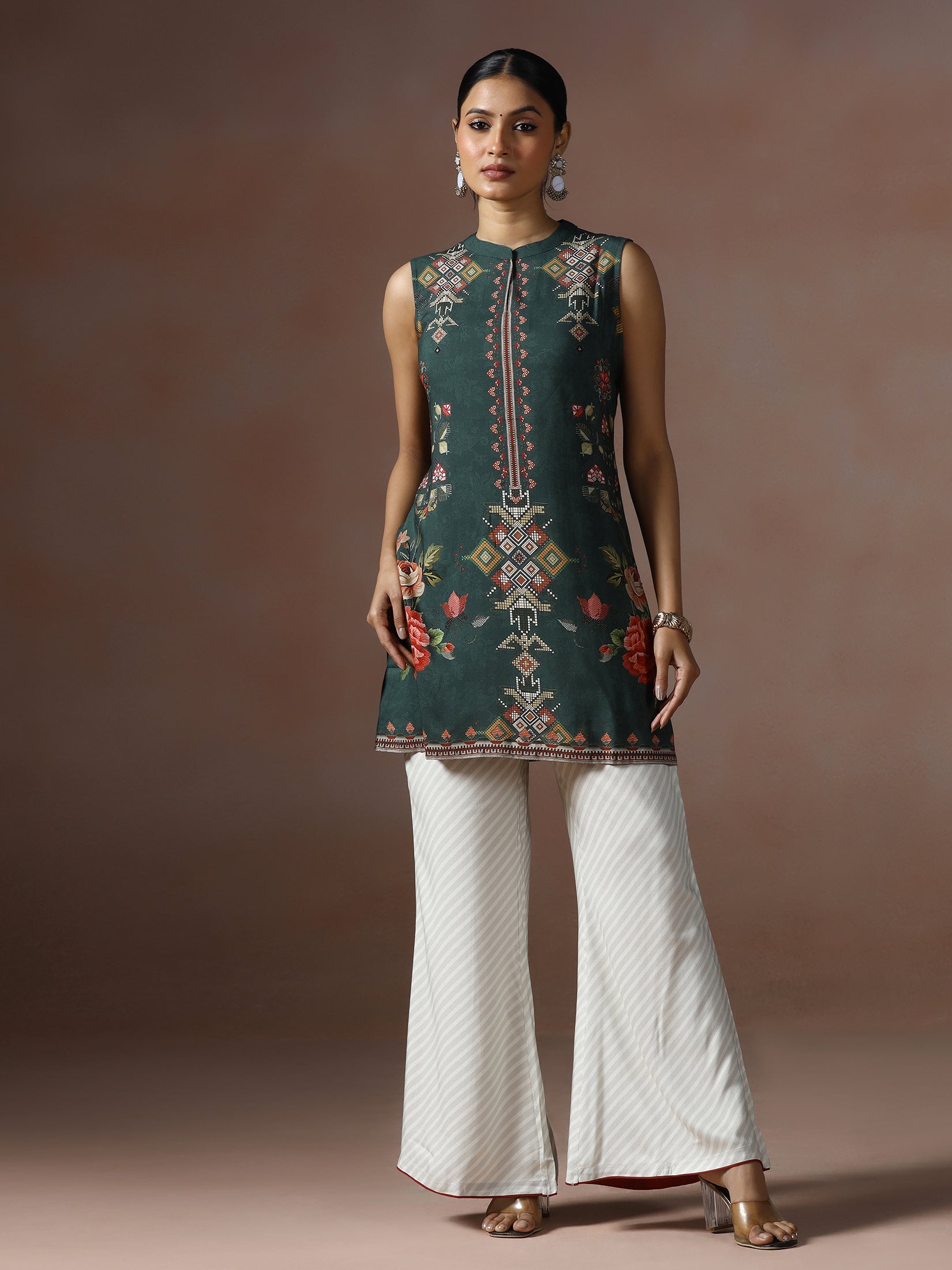 Women Liva Green Geometric Print Kurta Bell Bottom Dupatta
