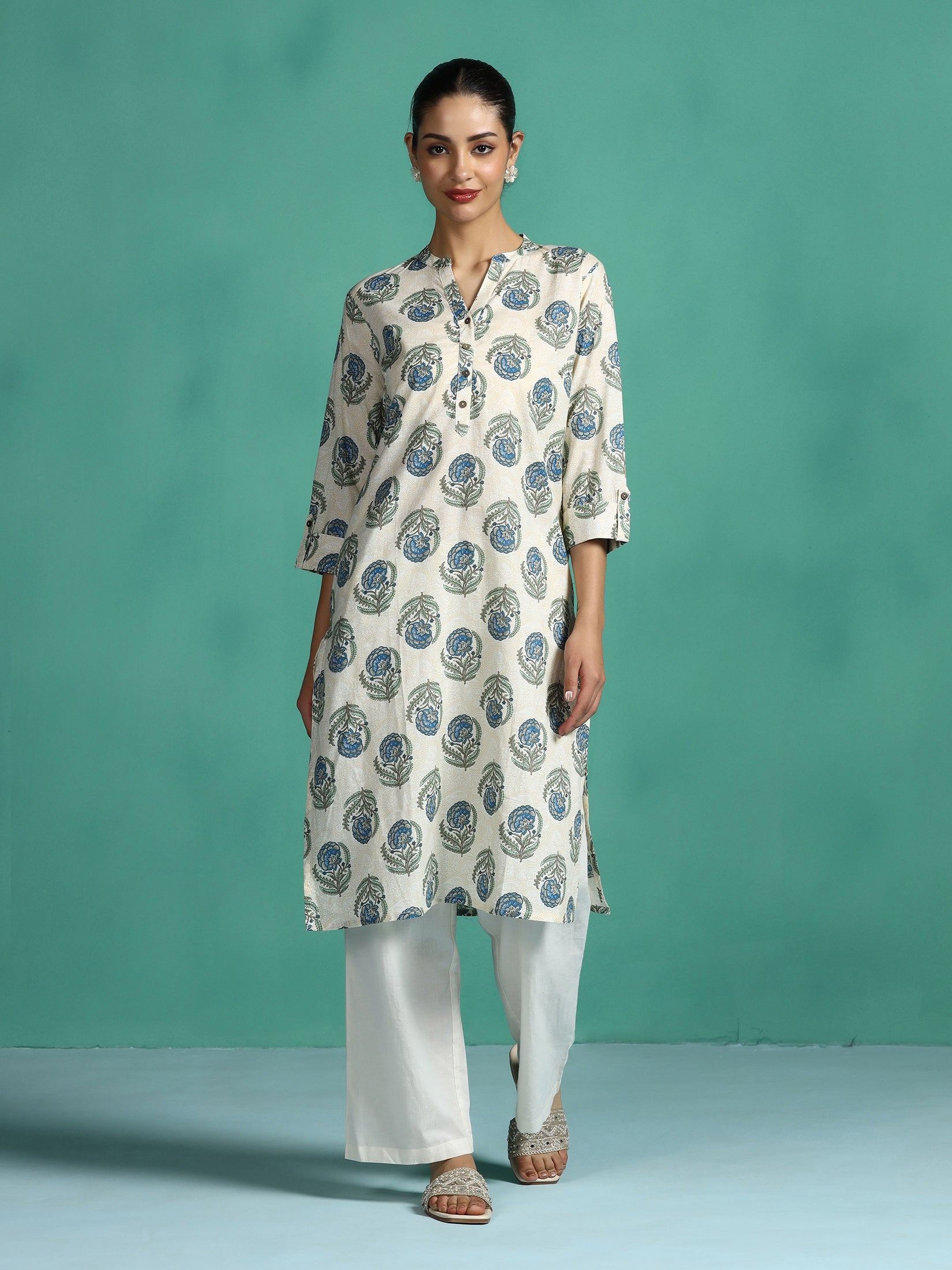 Women Cotton Off white and Teal Floral Print Kurta