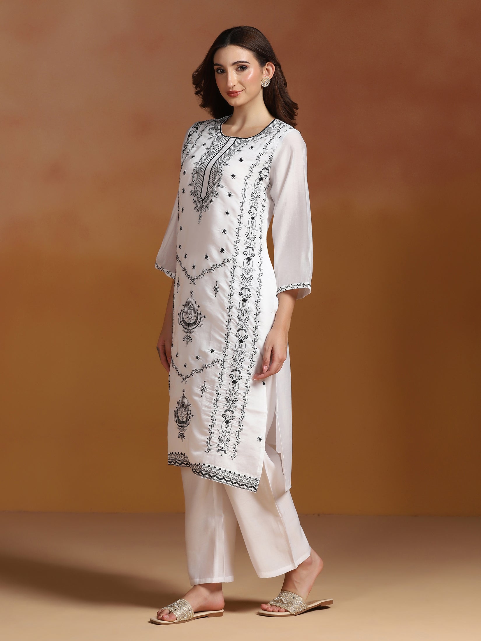 Women Chanderi White Embroidered Kurta Comfort Pant Dupatta