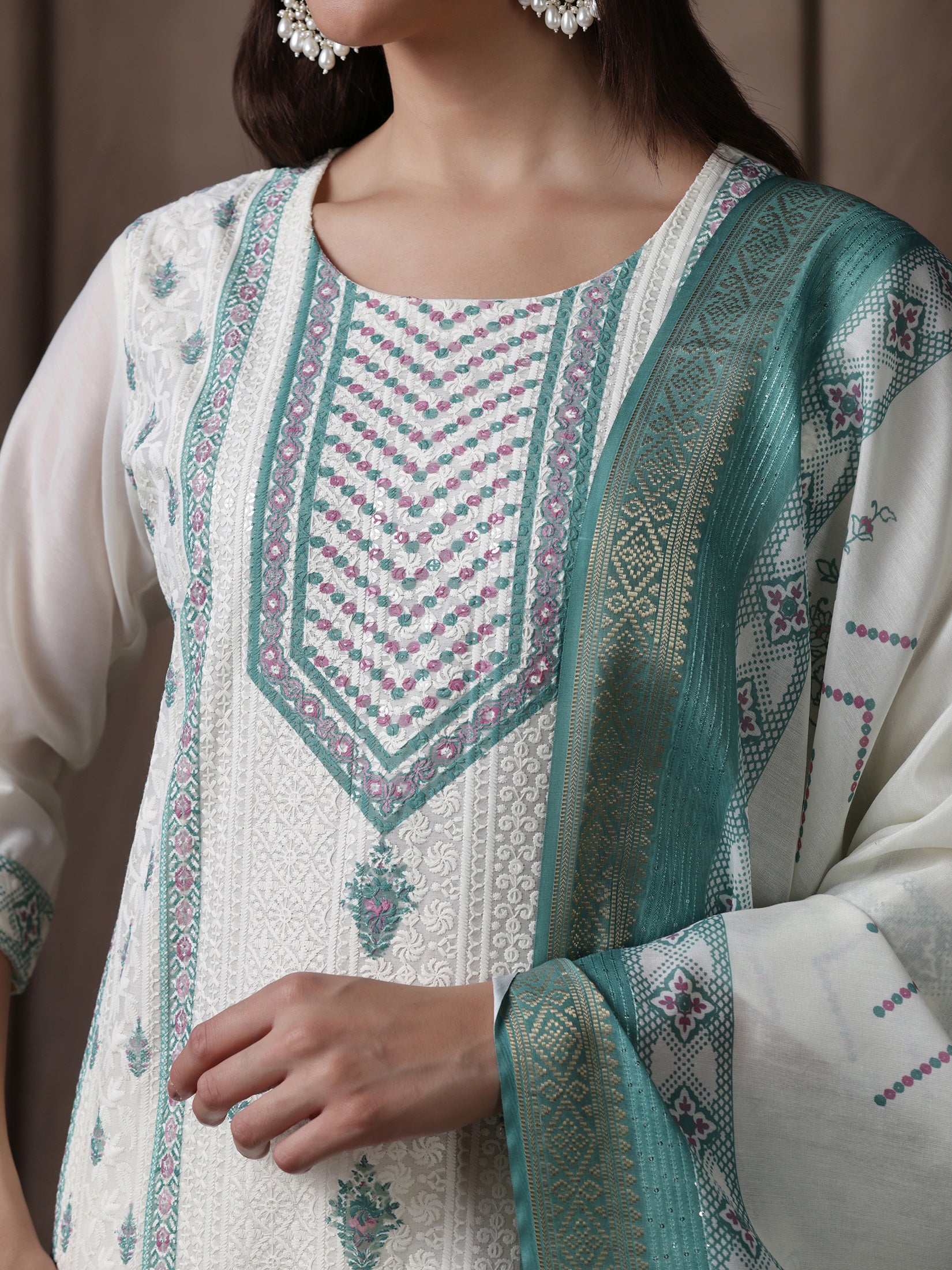 Women Chanderi Off-white Green Embroidered Kurta Comfort Pant Dupatta