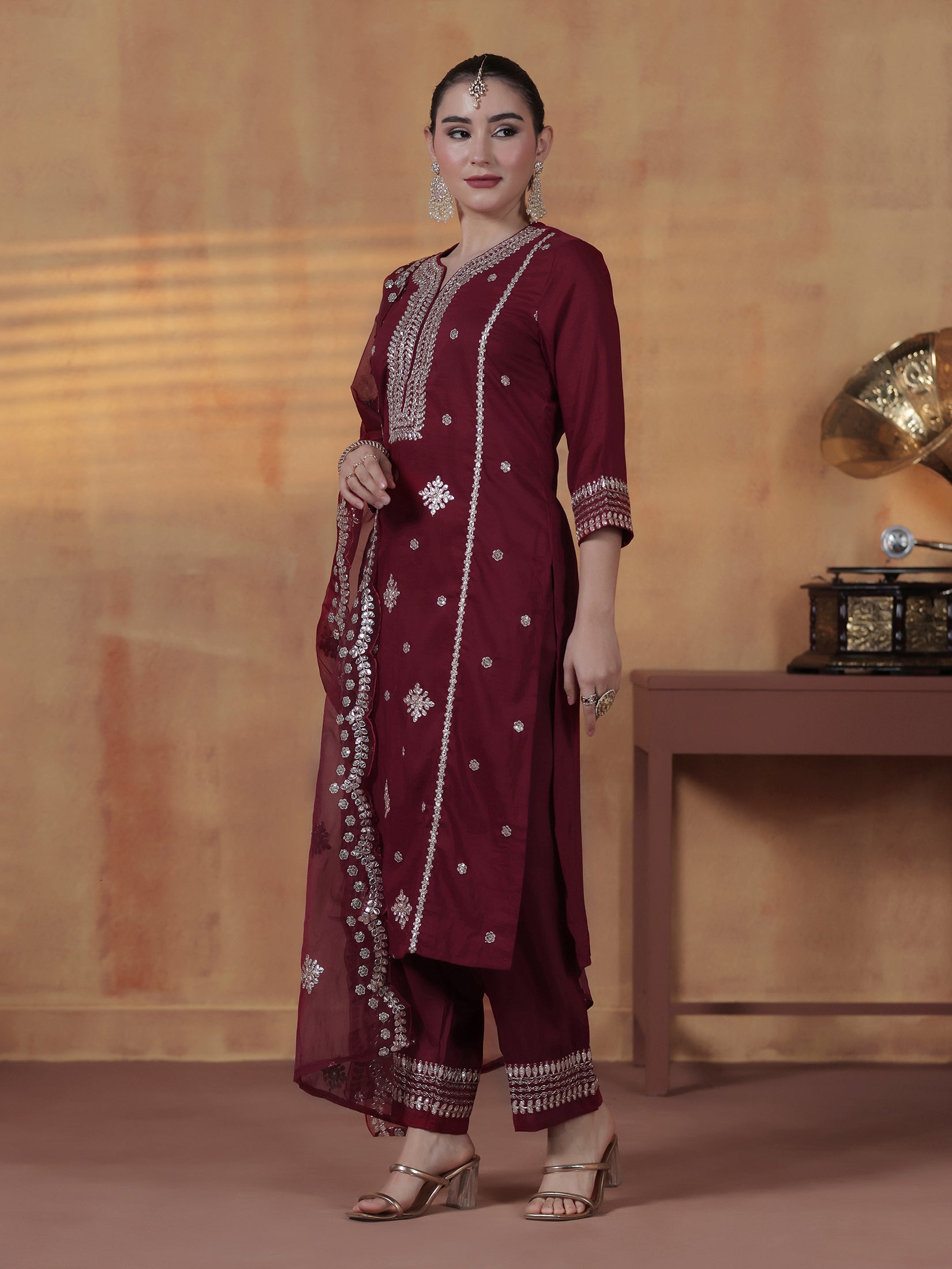 SIDH-26155KBMAROON_left