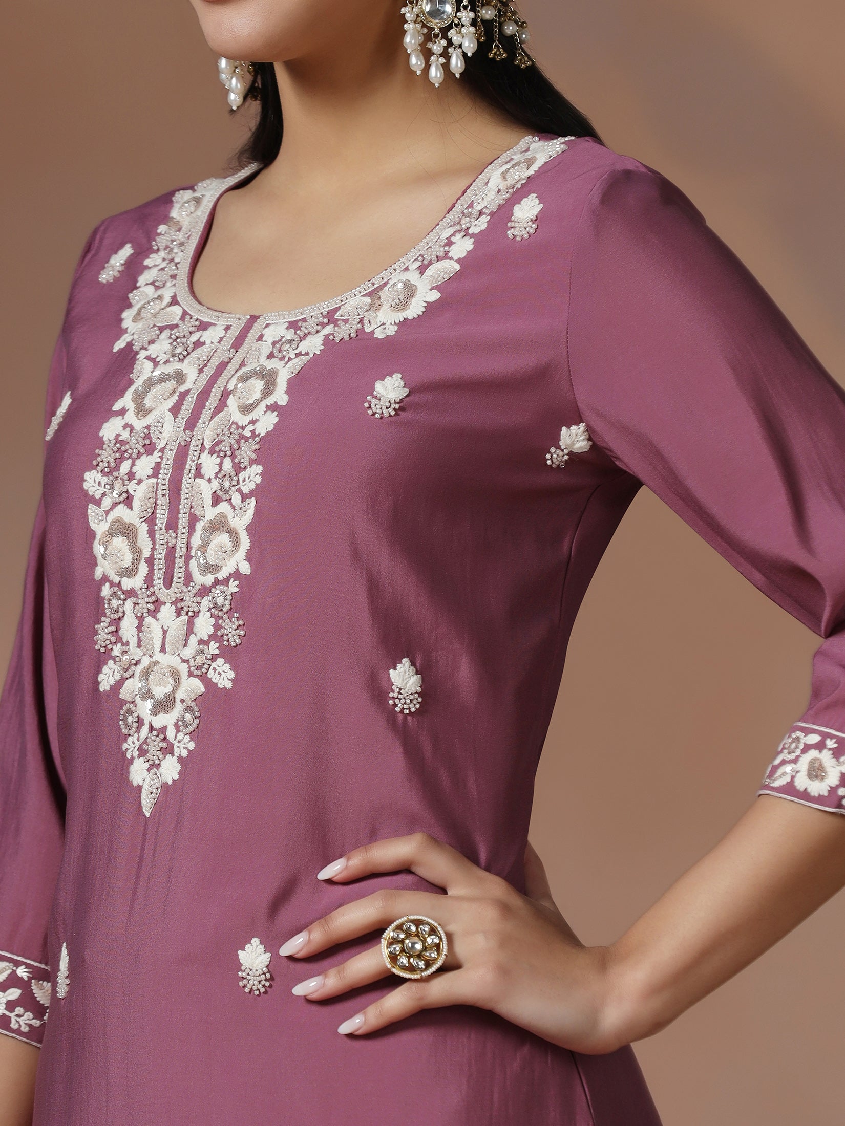 SIDH-26173KBLILAC_closer