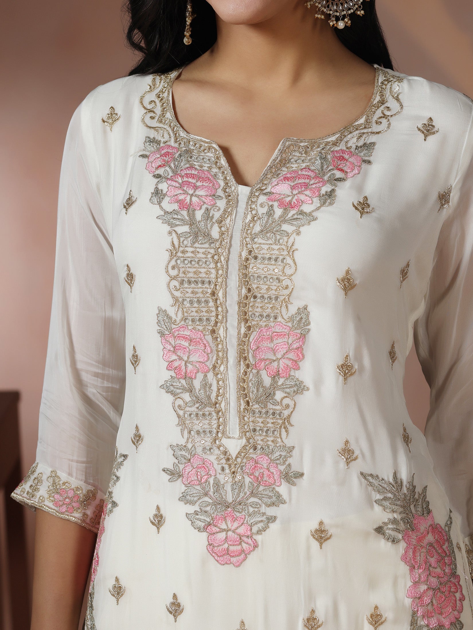 SWF-7683WHITE_closer