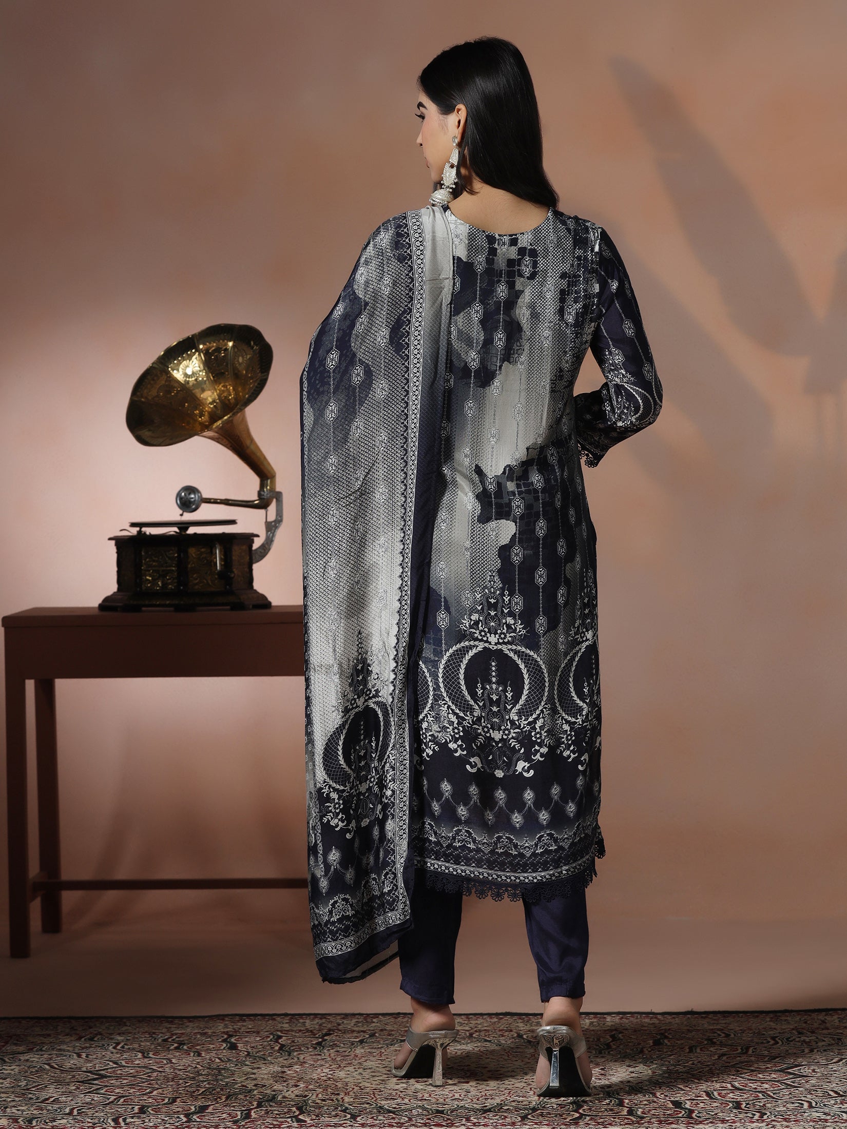 Women Muslin Blue Printed Kurta Comfort Pant Dupatta