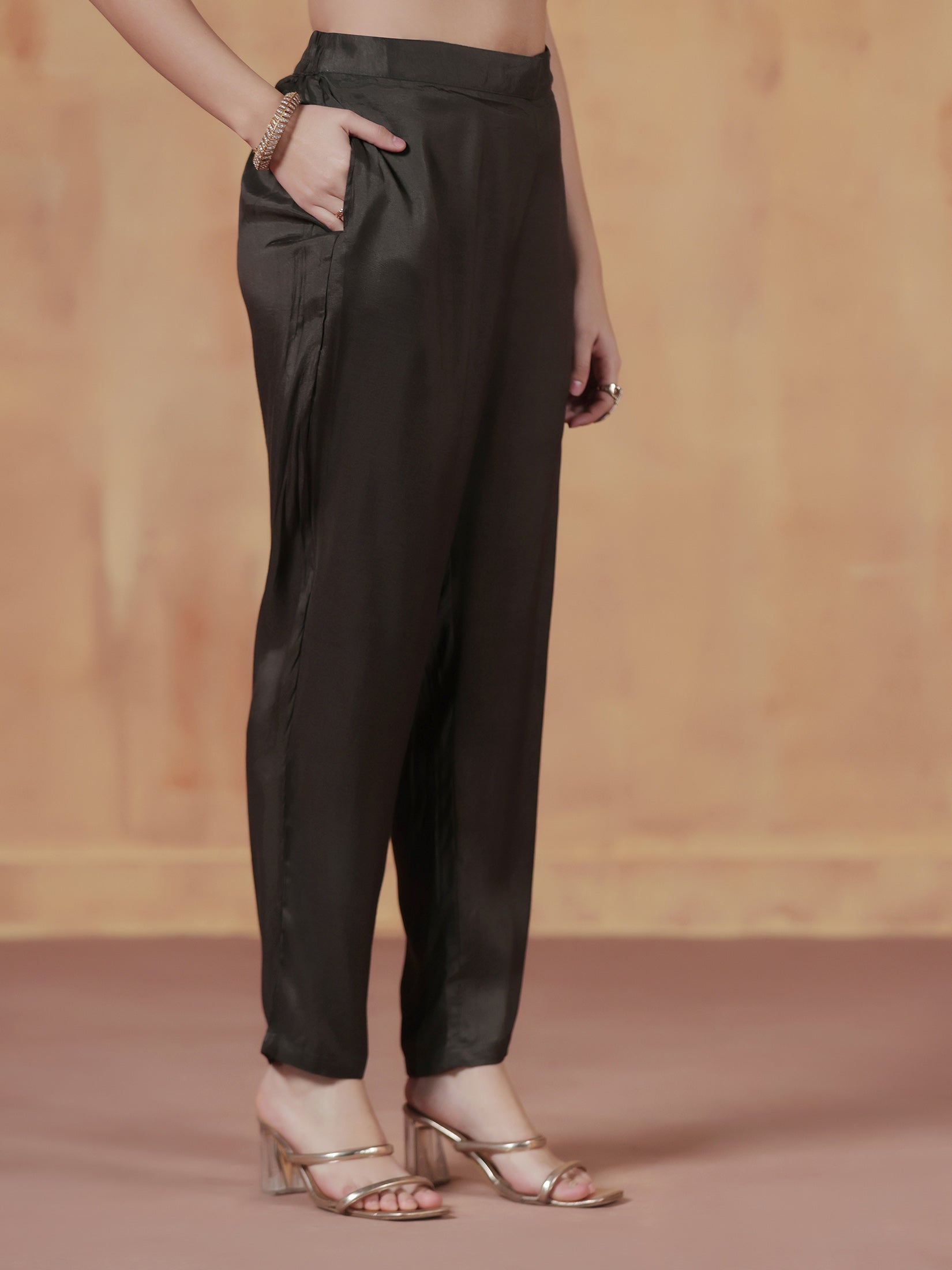 SWF-7896OLIVE_bottom