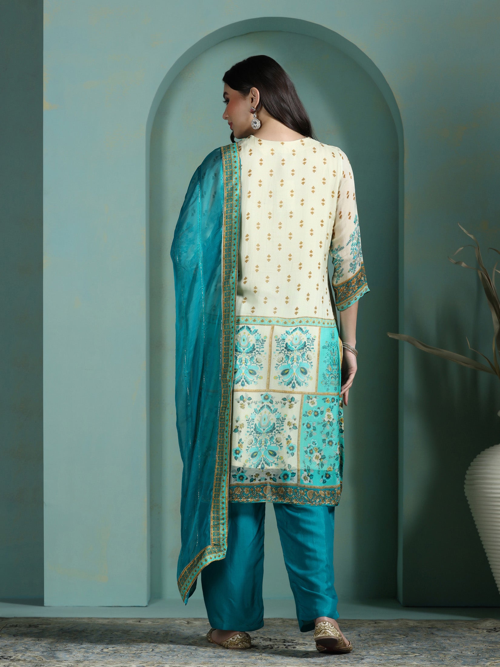 Women Georgette Cream Printed Kurta Comfort Pant Dupatta